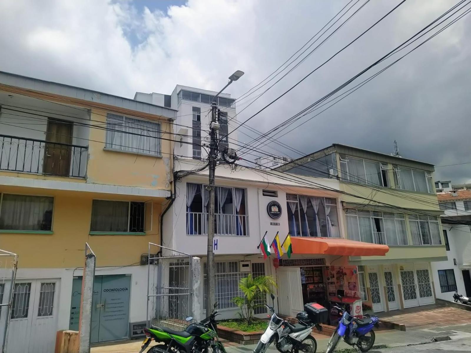 Casa Hotel Como En Casa Habitacion 2 Manizales Exterior photo